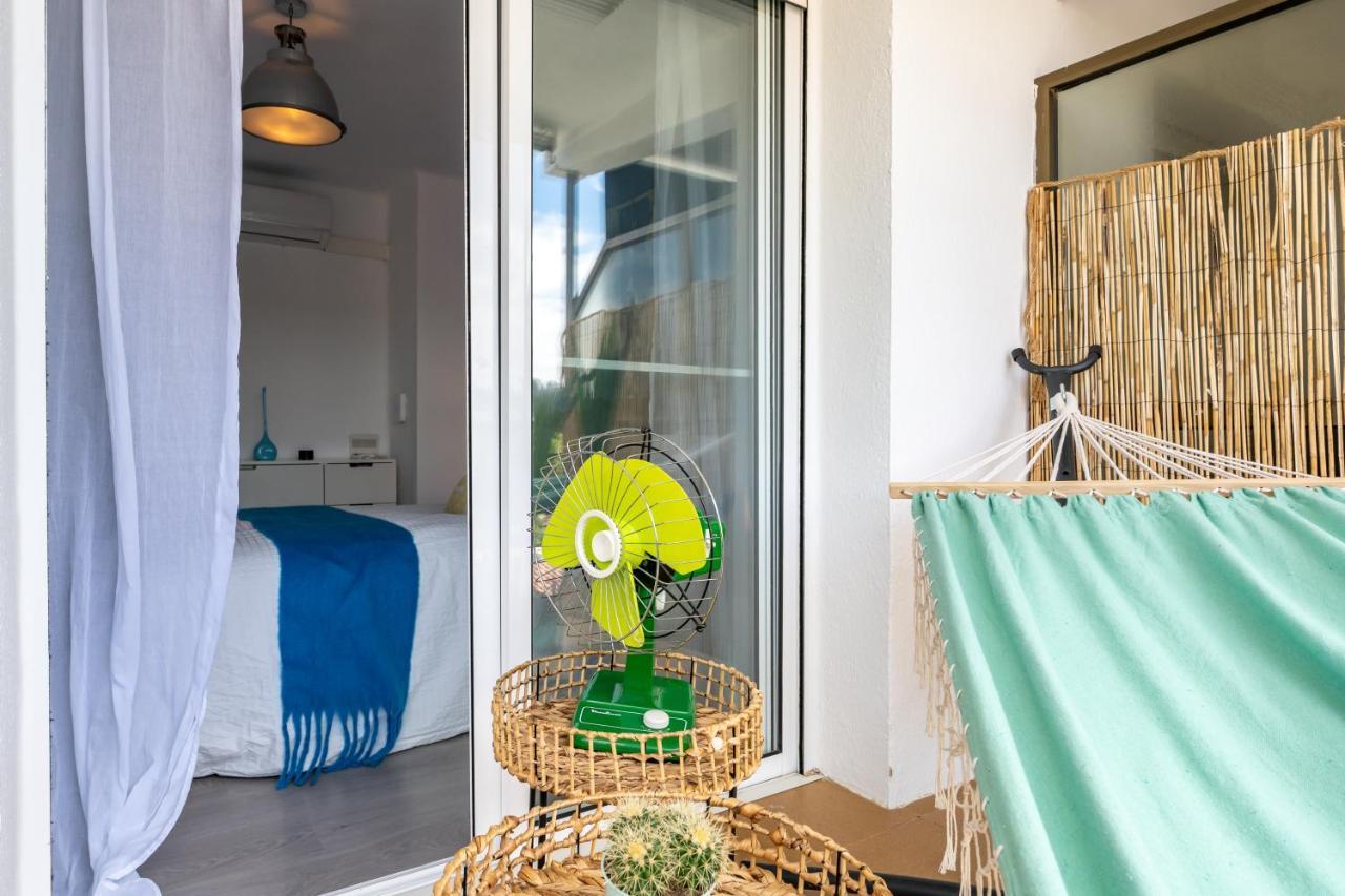 Beach Front Retro Hideaway In Salou Eksteriør billede